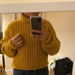 H&M TURTLE NECK SWEATER